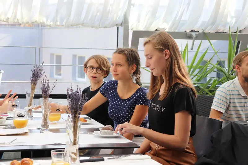 První setkání parlamentů škol Doctrina