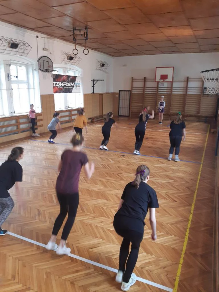 TV jinak - Cheerleading