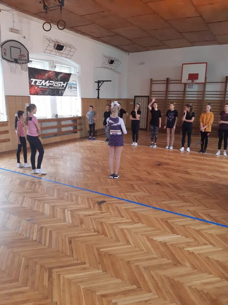 TV jinak - Cheerleading