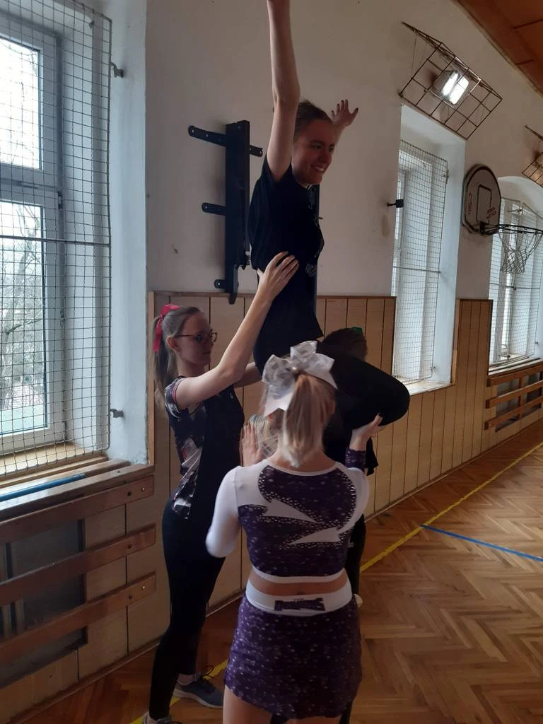 TV jinak - Cheerleading