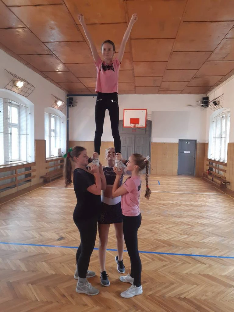 TV jinak - Cheerleading