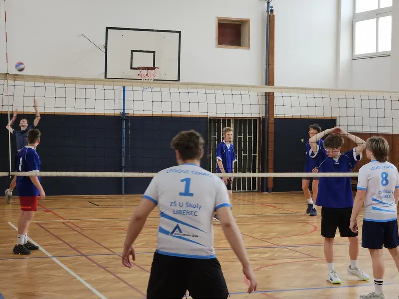 Volejbalisté - 3 x 3. z okresního finále