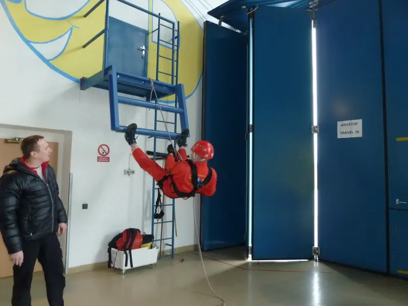 1.A na letecké záchranné službě