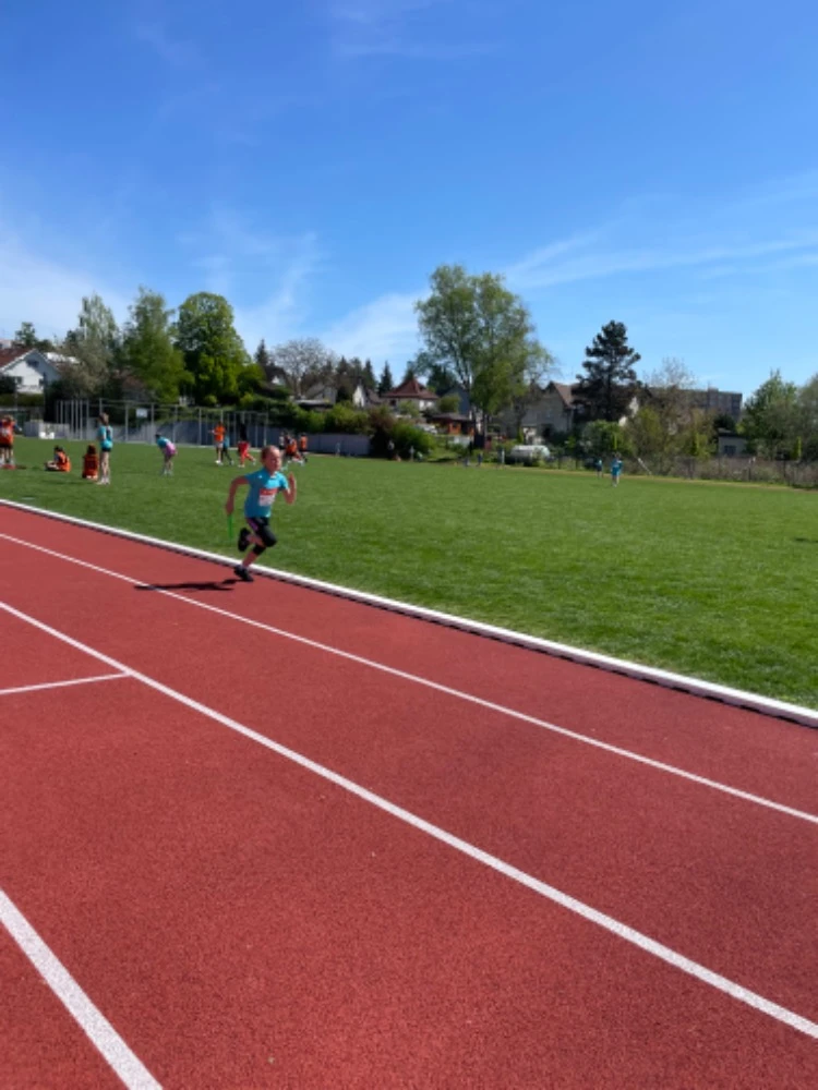 519E2E12-1CAD-4BA9-BEAE-F6CCC00B6012