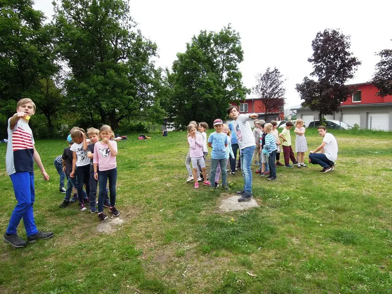 Patroni ze 7. tř. s prvňáčky