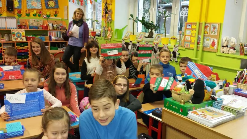 1.A -Slavnostní předávání Slabikářů patrony