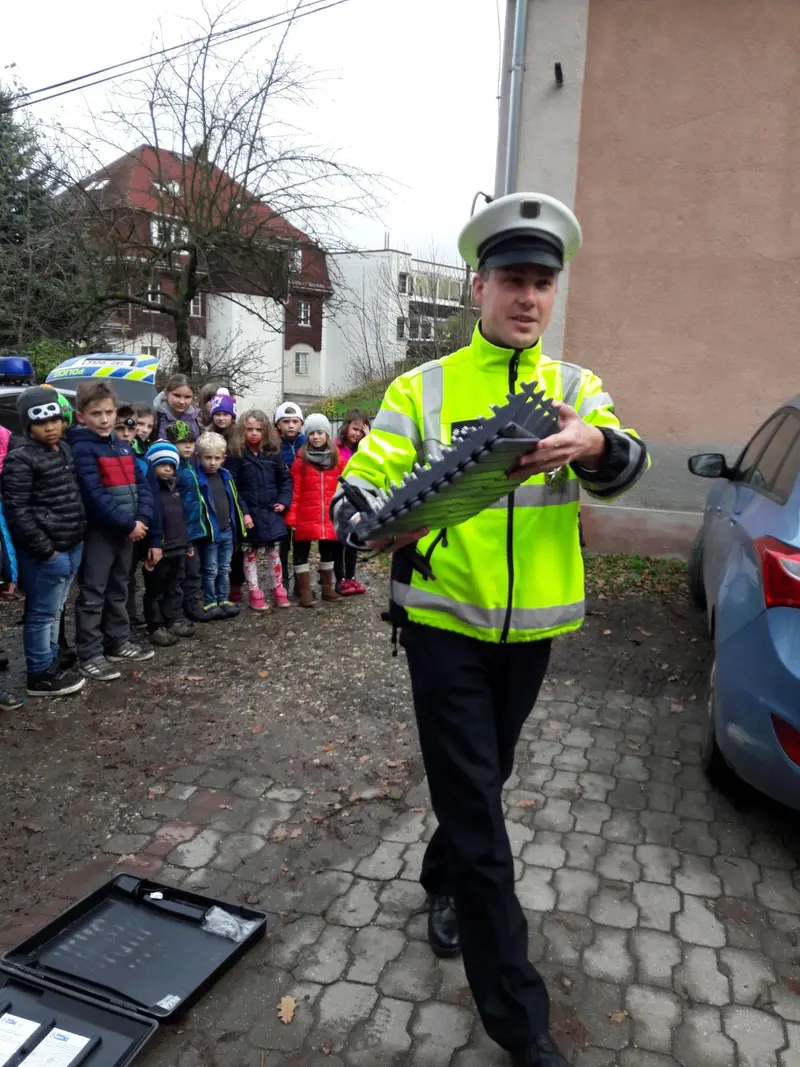 ŠD - středeční odpoledne s dopravní policií