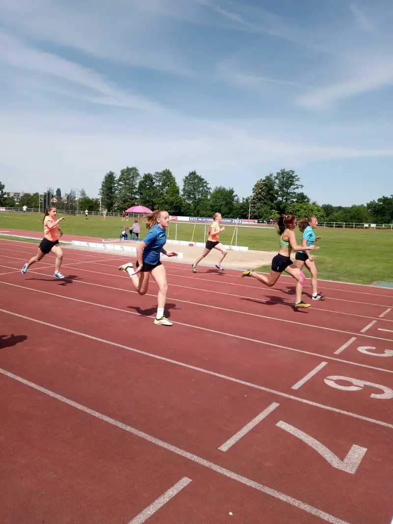 Okres a kraj v atletickém čtyřboji