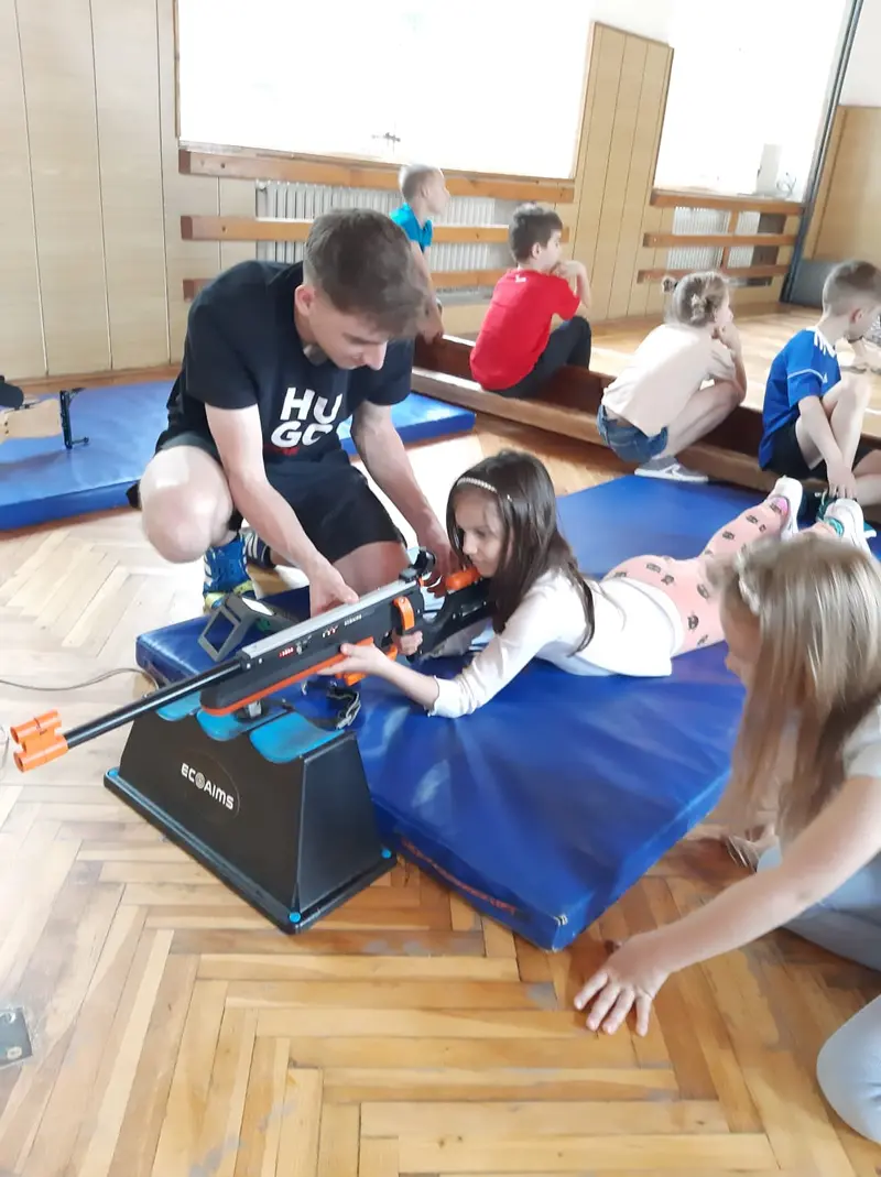 Biatlon v tělocvičně