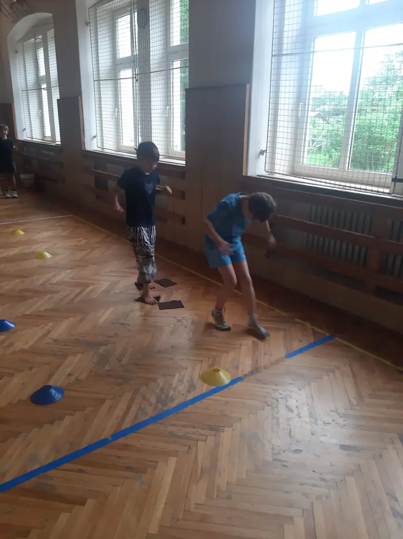 Biatlon v tělocvičně