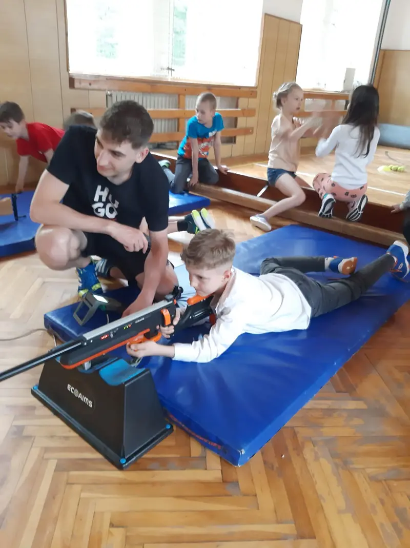 Biatlon v tělocvičně