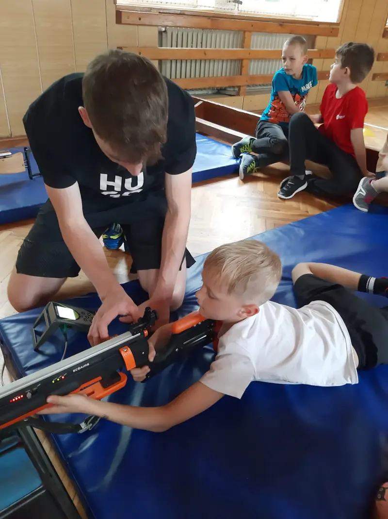 Biatlon v tělocvičně