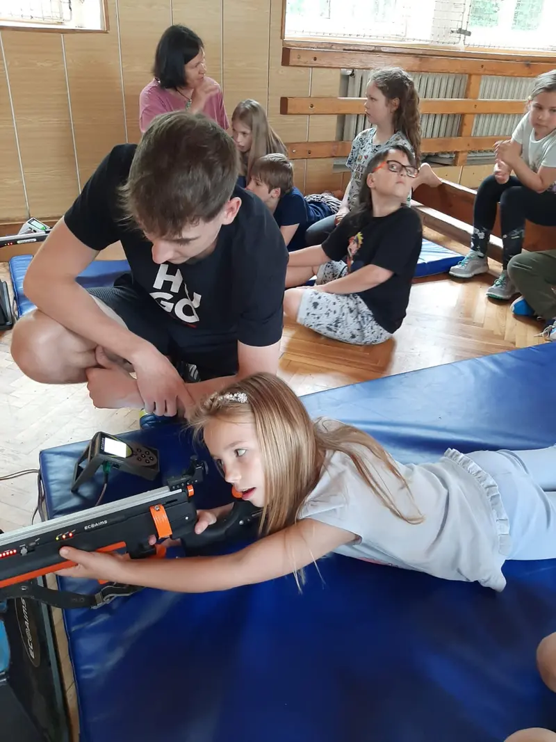 Biatlon v tělocvičně