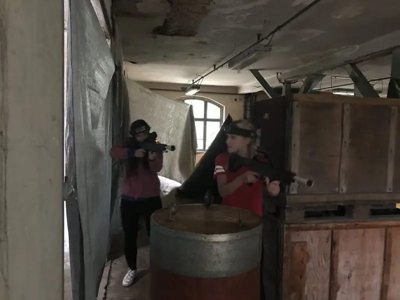 9. tř. Laser tag