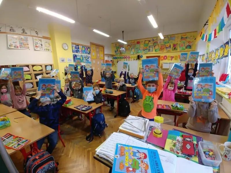 Z prvňáčků se stali ČTENÁŘI