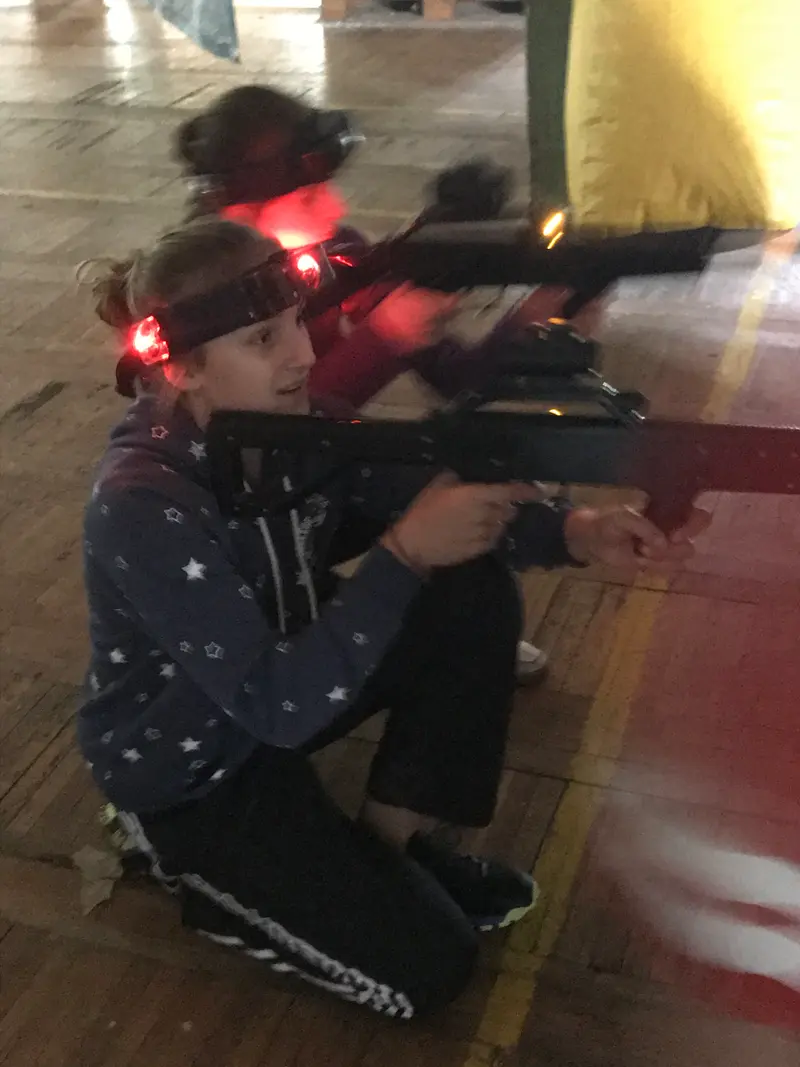 9. tř. Laser tag