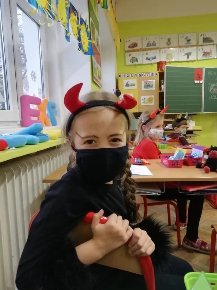 Z prvňáčků se stali ČTENÁŘI