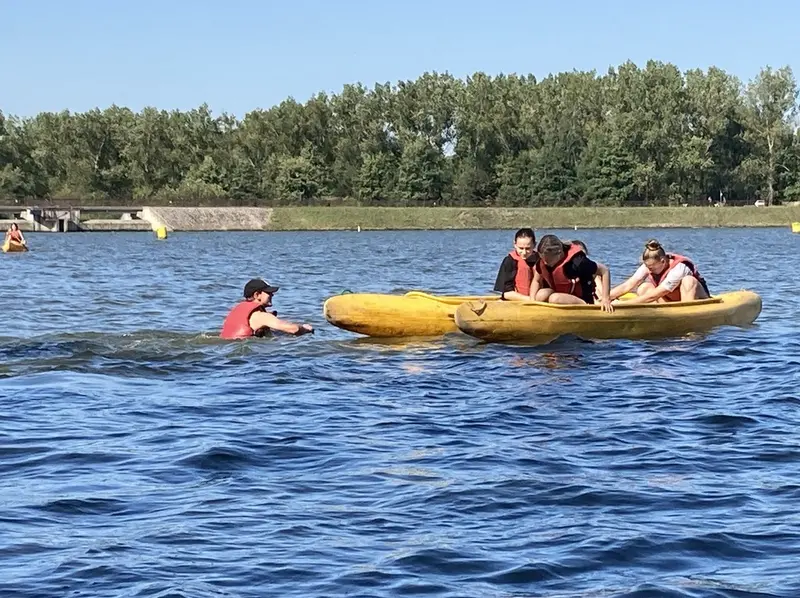 Devítka na (ve) vodě