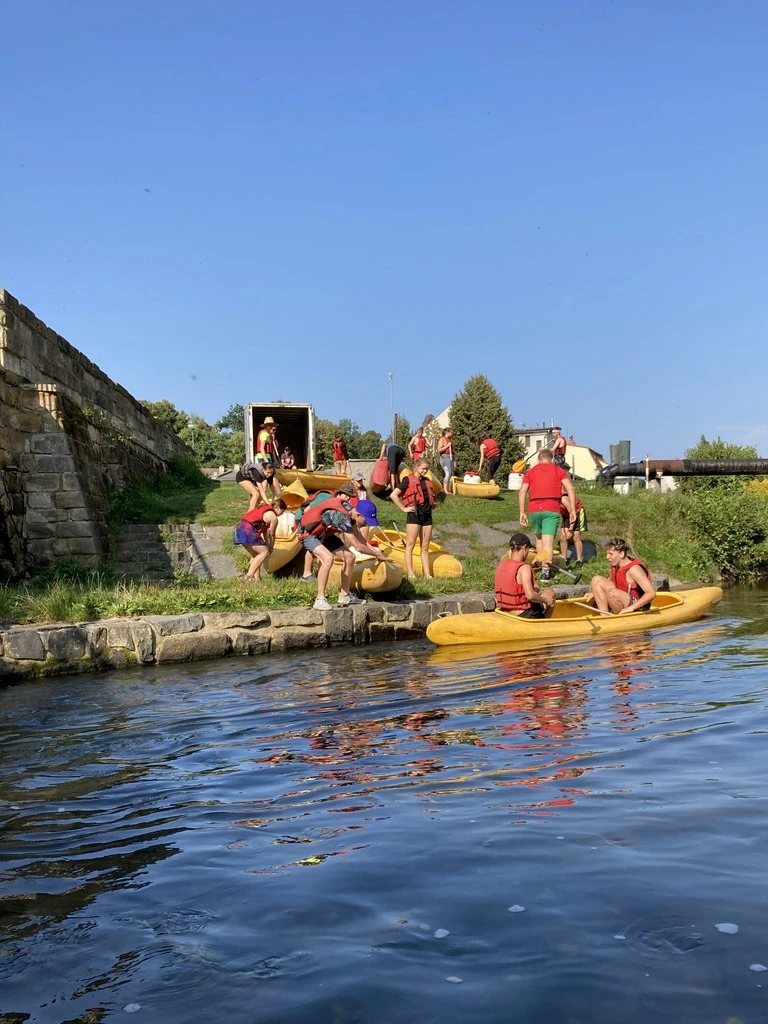 Devítka na (ve) vodě