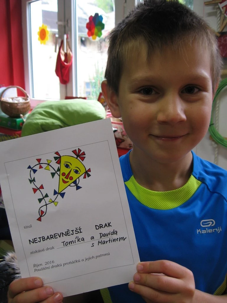 Prvňáčci - Pouštění draků s patrony