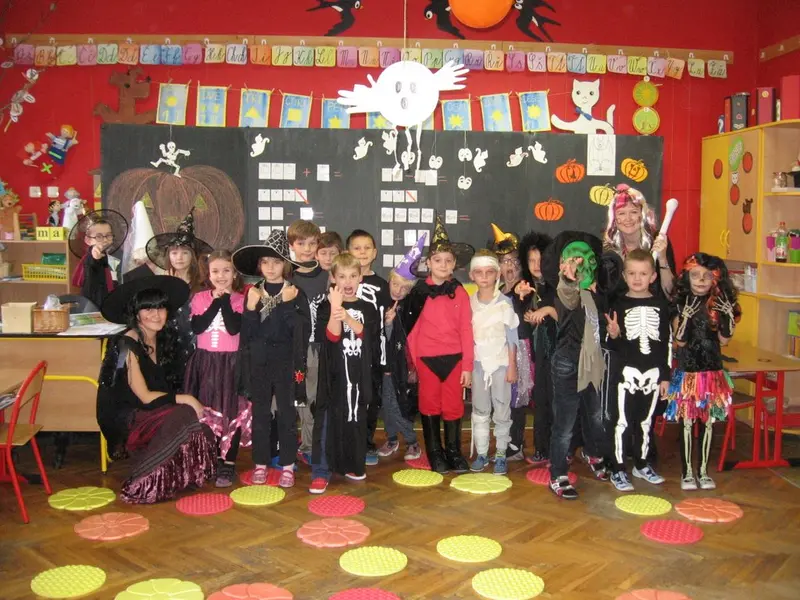 1. tř. s patrony slaví Halloween