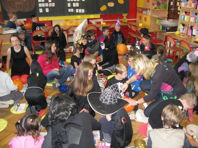 1. tř. s patrony slaví Halloween