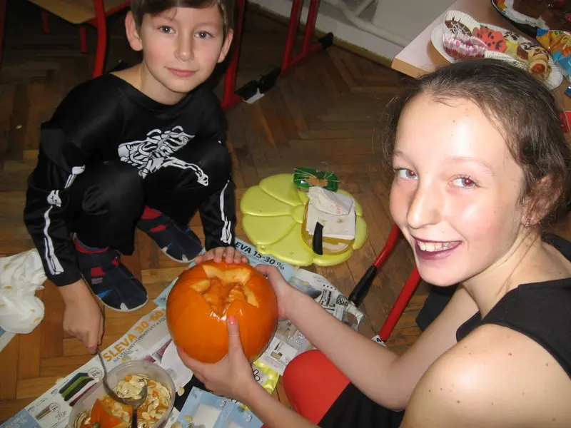 1. tř. s patrony slaví Halloween