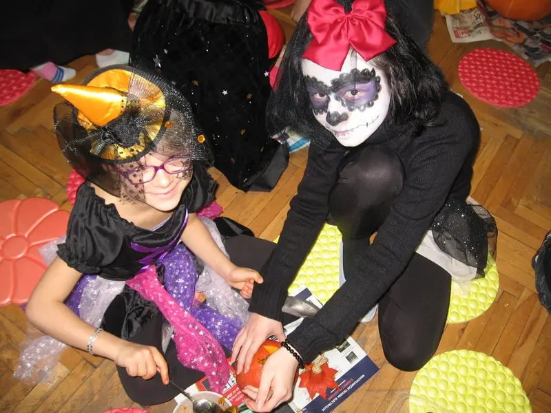 1. tř. s patrony slaví Halloween