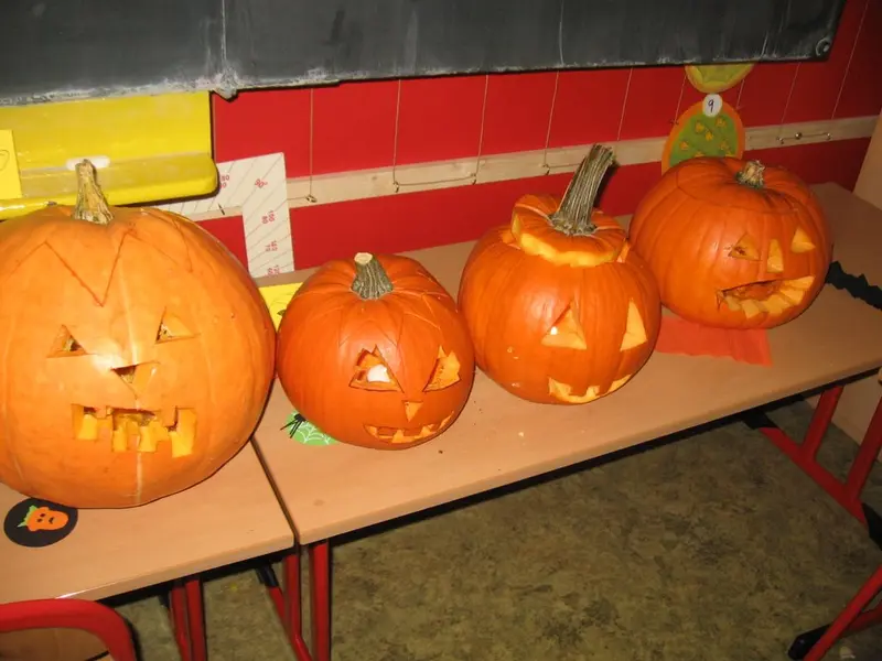 1. tř. s patrony slaví Halloween