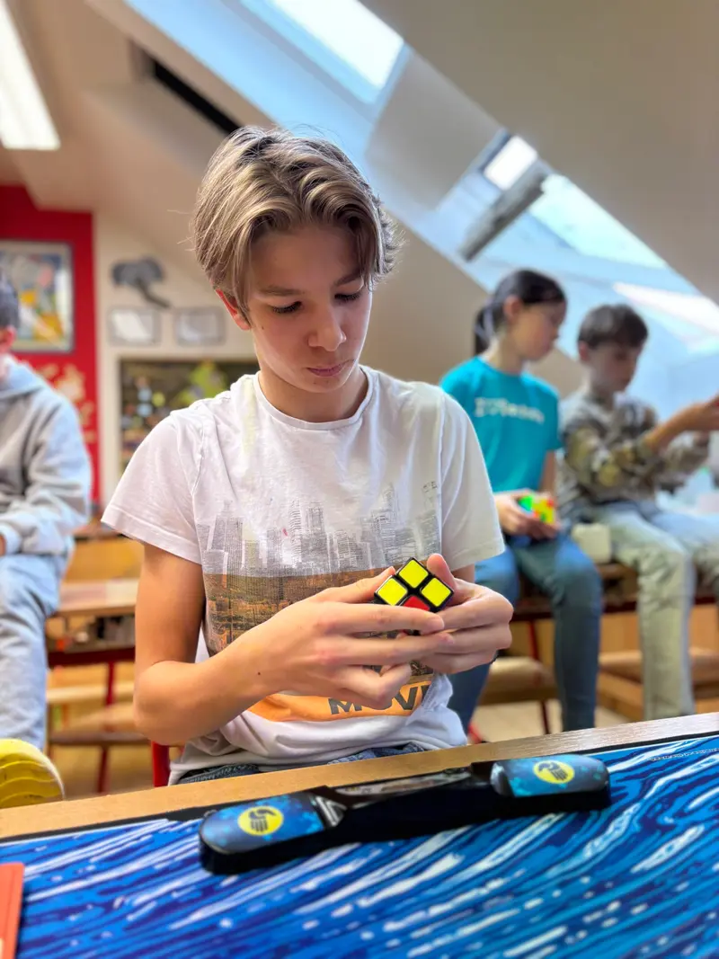 Soutěž ve skládání Rubikovy kostky