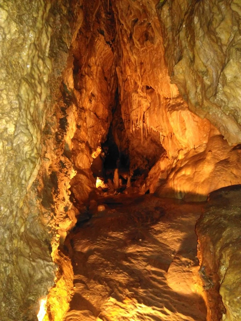 1.A Bozkovské jeskyně