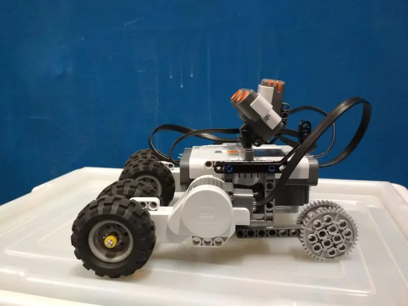 1. letošní robotika DU TUL
