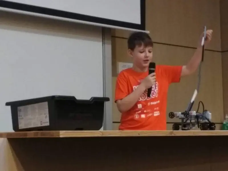 KyberRobot 2019