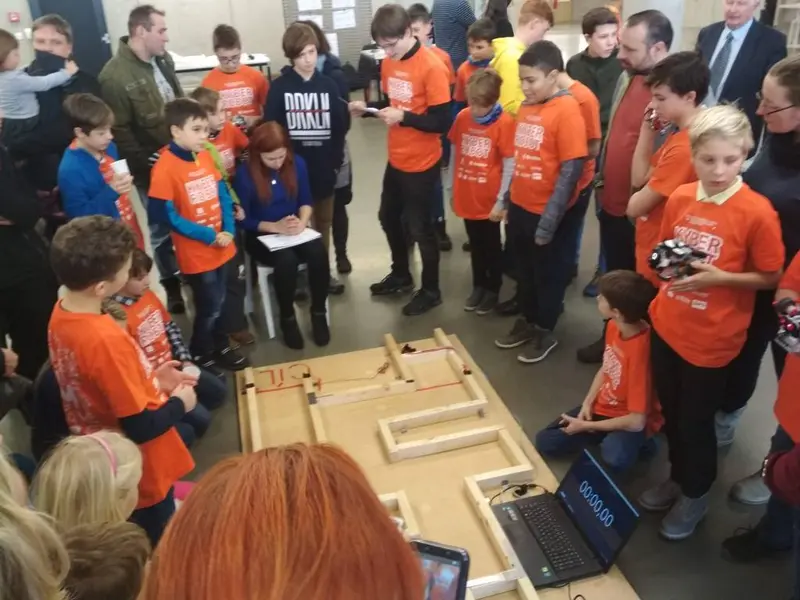 KyberRobot 2019