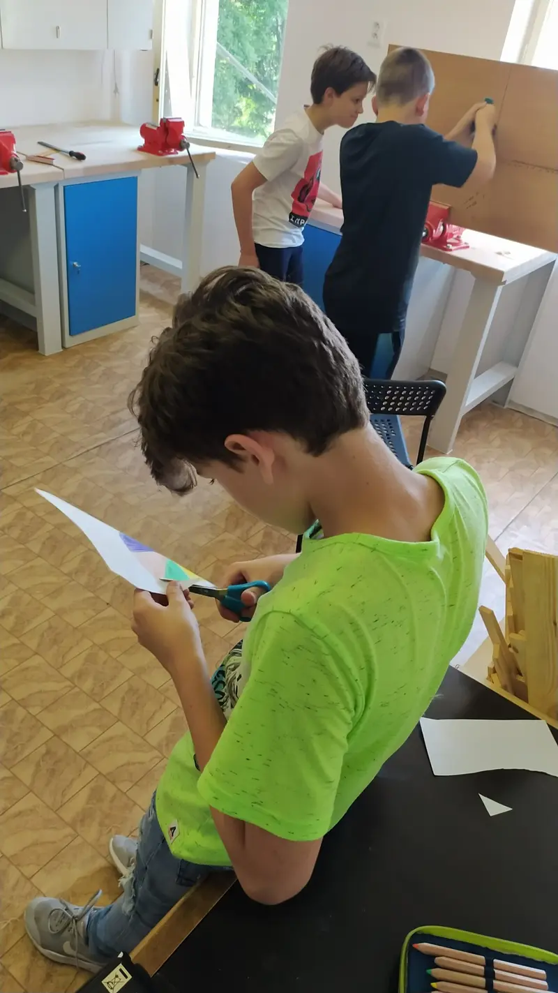6. třída při pracovních činnostech