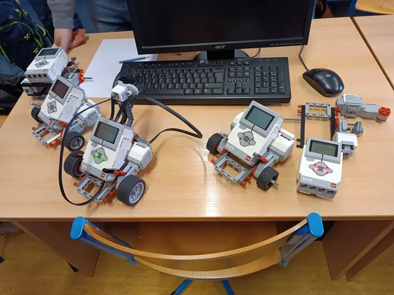 Robotika v informatice 6.+7. tř.