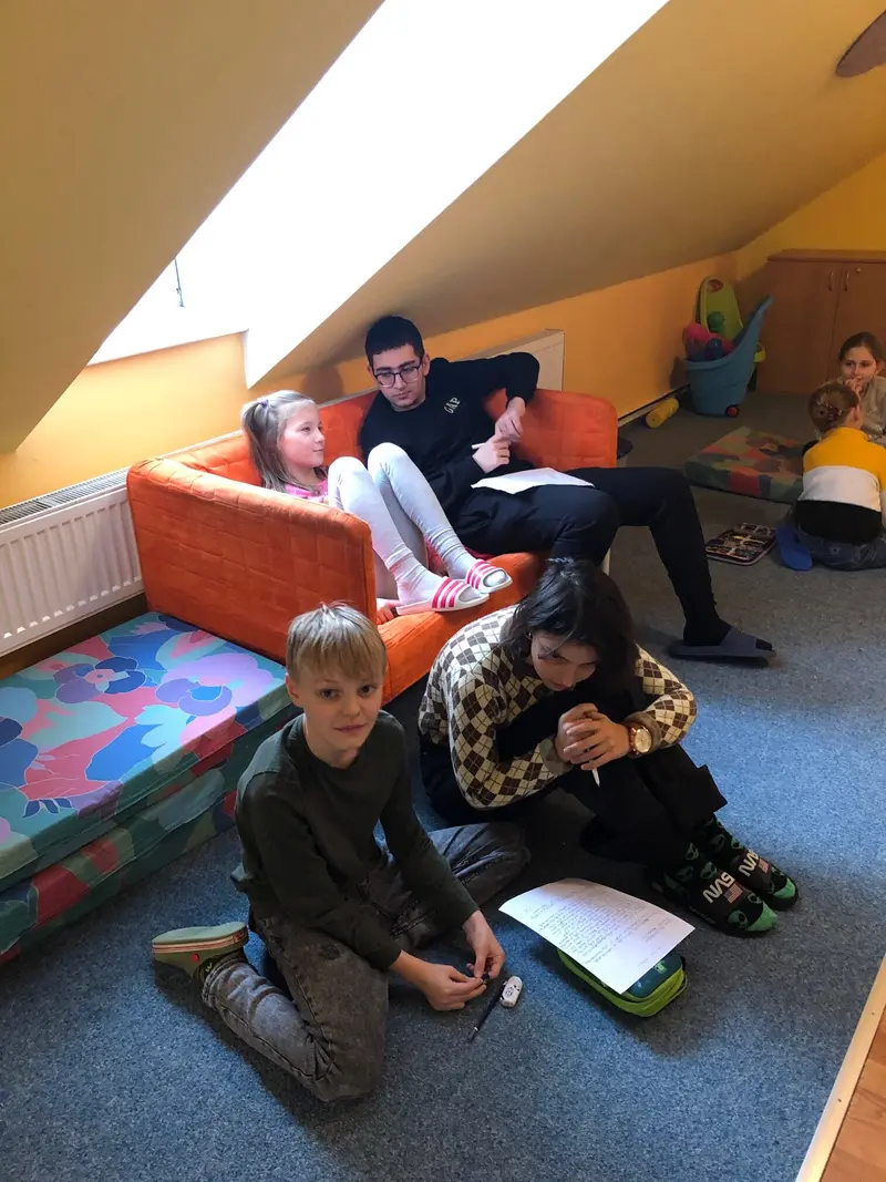 Třeťáci si dopisují s patrony