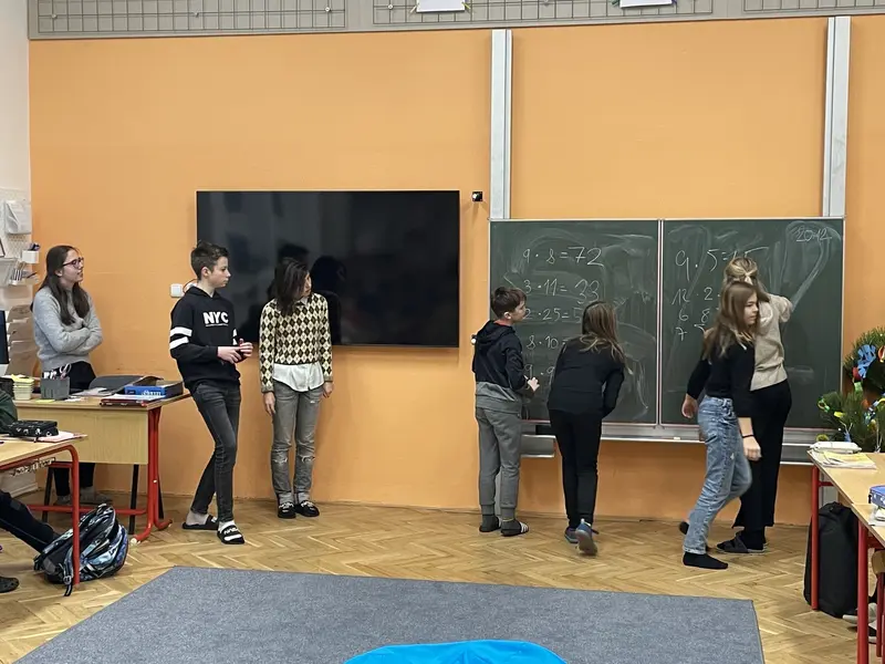 Devítka učí ostatní