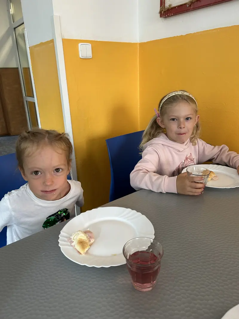 Stmelovák 1. a 2. třída