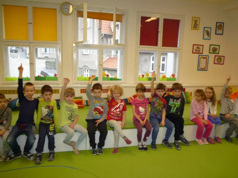 4. třída čte s předškoláčky