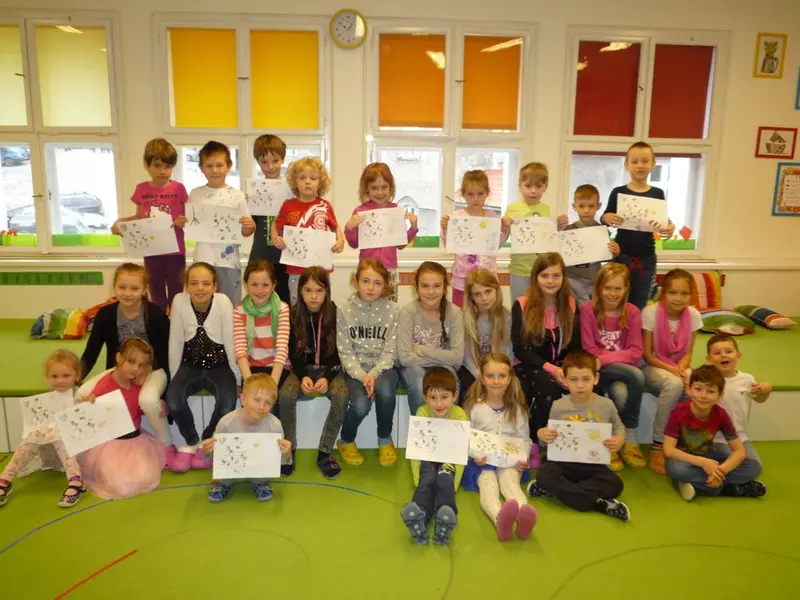 4. třída čte s předškoláčky