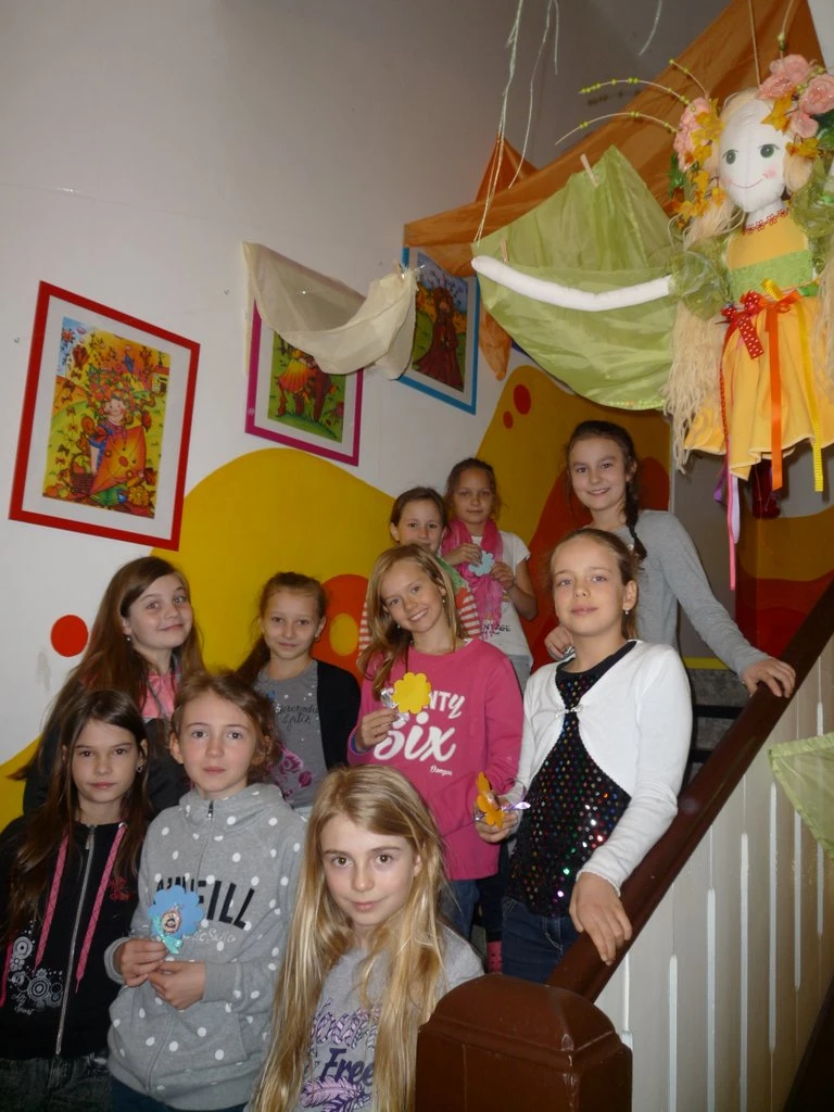4. třída čte s předškoláčky