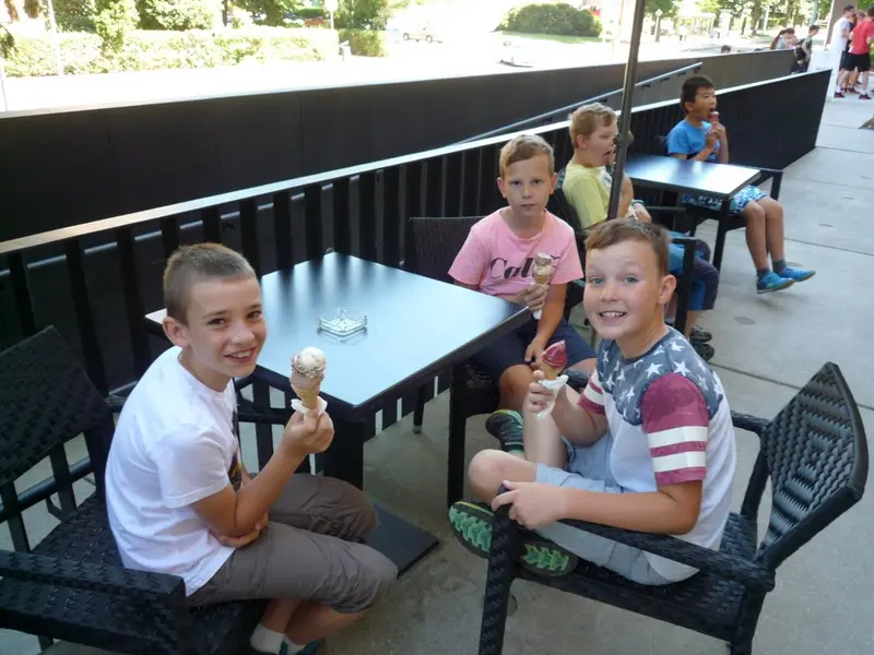 4. tř. v galerii na zmrzlině