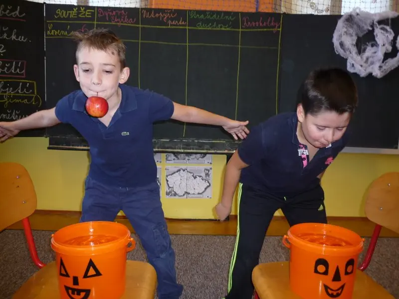 Halloweenský den 4.tř