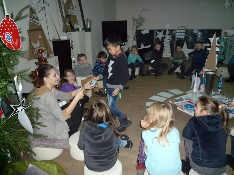 Vánoční dílna v galerii (3. tř.)