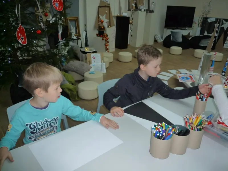 Vánoční dílna v galerii (3. tř.)