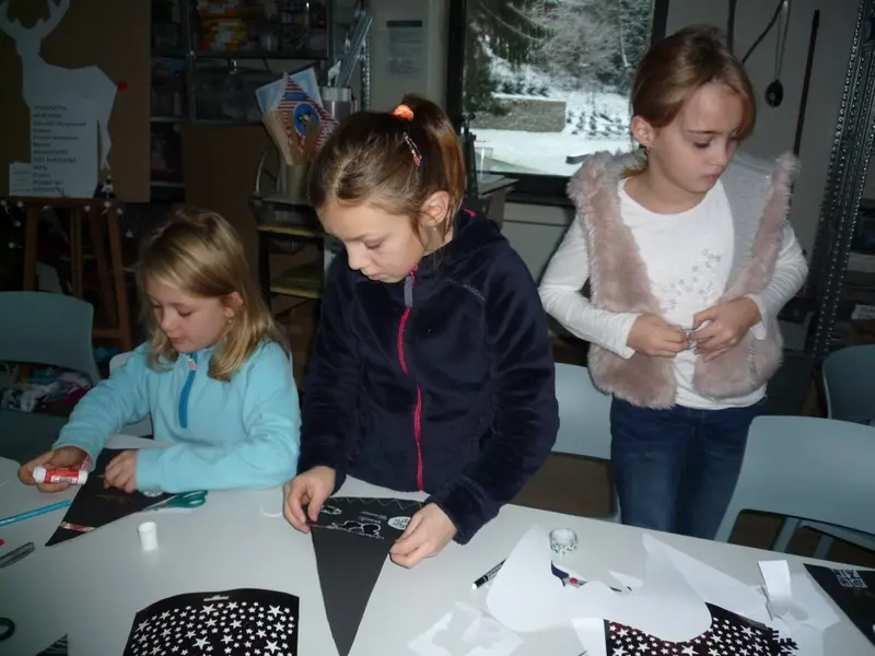 Vánoční dílna v galerii (3. tř.)