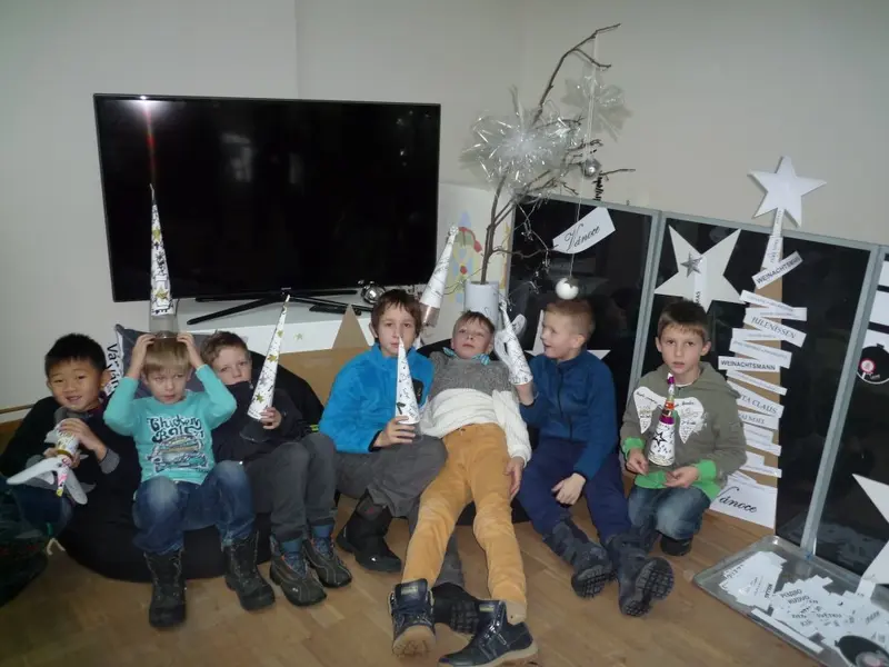 Vánoční dílna v galerii (3. tř.)