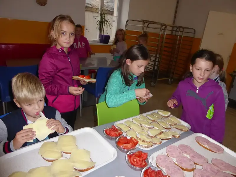 Harmonizační kurz 3. tř. - Zpátky do pohádky