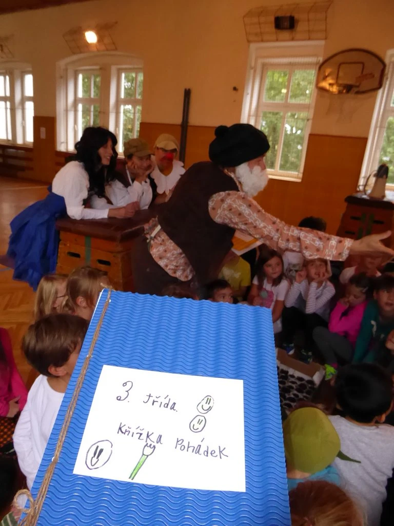 Harmonizační kurz 3. tř. - Zpátky do pohádky